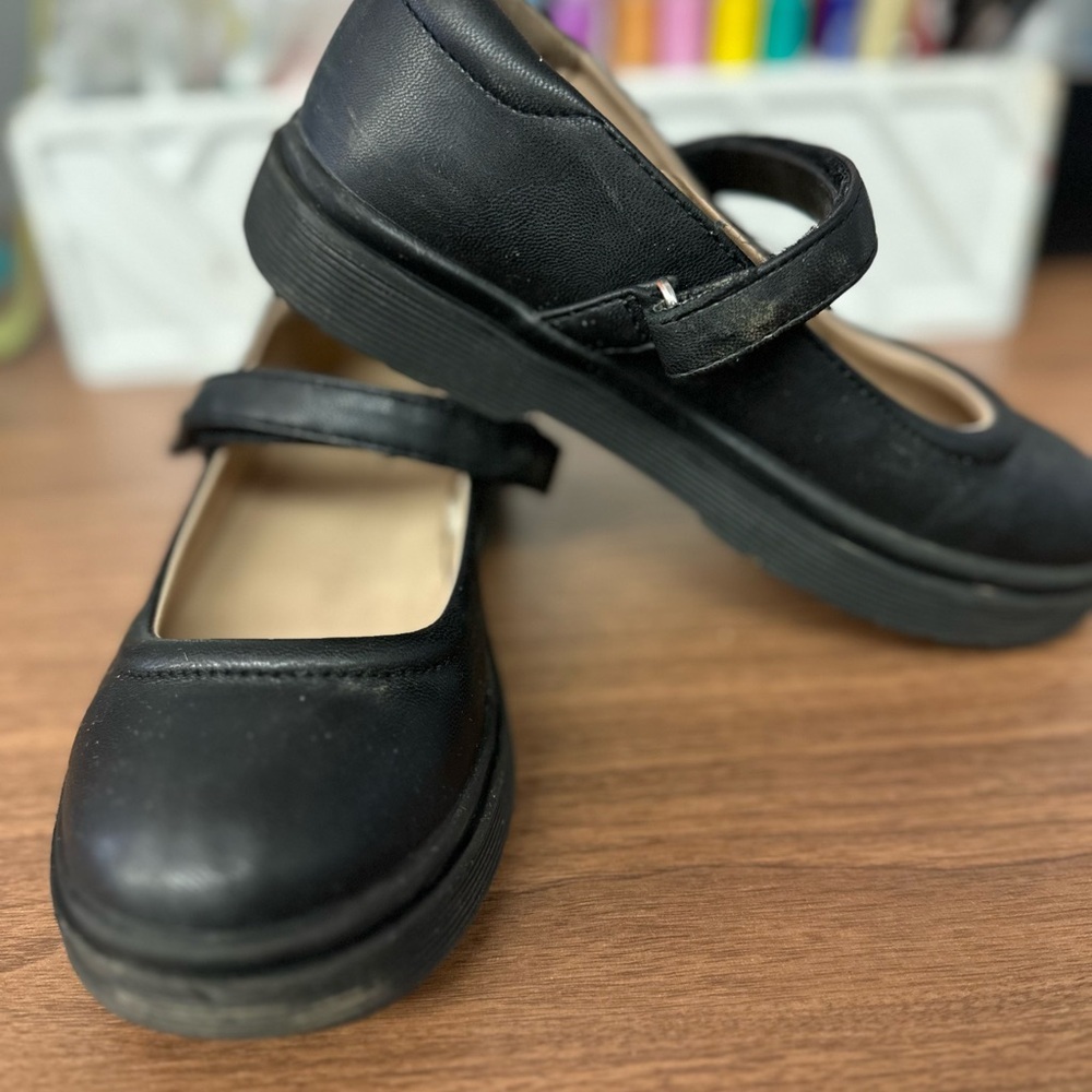 Childrens Place Black Dress Uniform Shoes Size YOUTH 1 - Picture 2 of 5